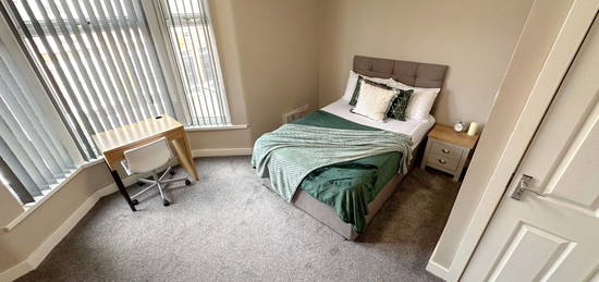 6 bed shared accommodation to rent