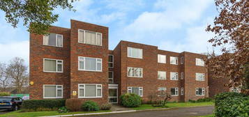 3 bedroom ground floor flat