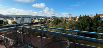 Superbe appartement 3 chambres, entièrement rénové avec vue imprenable sur la Citadelle de Besançon