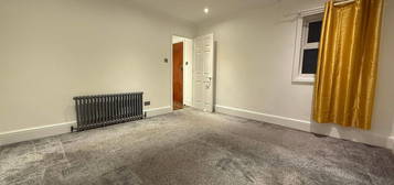 2 bed flat to rent