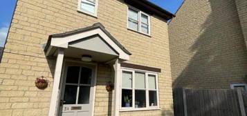 3 bedroom detached house to rent