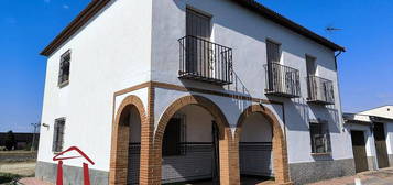 Casa en Zona de la Vega, Antequera