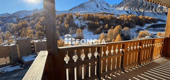 LA FOUX RESIDENCE RECENTE, SUPERBE T2 POUR 6P, EN ETAGE AVEC ASCENSEUR, GRANDE TERRASSE D'ANGLE AVEC VUE IMPRENABLE SUR LA STATION SUD OUEST, CASIER ET PK