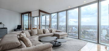 Flat to rent in St. George Wharf, London SW8