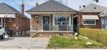46 Miranda Ave #BASEMENT, Toronto, ON M6E 4G4