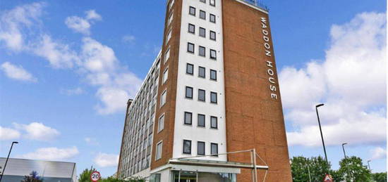 Flat to rent in Waddon House, Croydon, 4 CR0