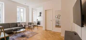 Erstbezug nach Sanierung mit Einbauküche: Exklusive 2-Zimmer-Wohnung in Berlin Mitte