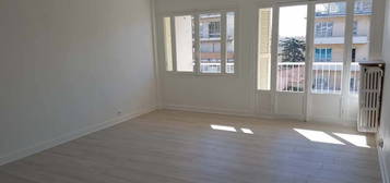 Appartement  à louer, 3 pièces, 2 chambres, 67 m²