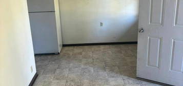 401 N Saint James St Unit H, El Dorado Springs, MO 64744