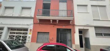 Casa adosada en calle Sant Felip, n&#xBA; 33