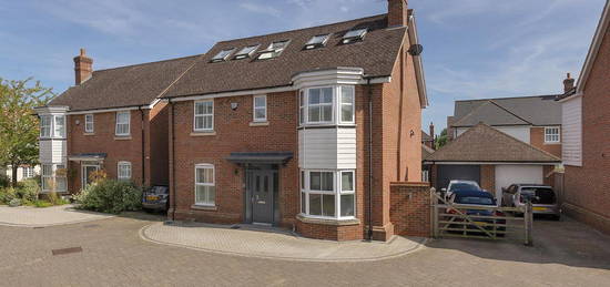 4 bed detached house for sale