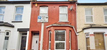 2 bed terraced house for sale