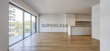 Apartamento T2 novo, no Plaza View, em Lisboa