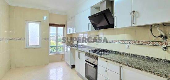 Apartamento 1 quarto com excelentes áreas, Olhão