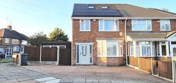 3 bed semi-detached house for sale