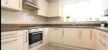 Maisonette to rent in St. Jeromes Grove, Hayes UB3