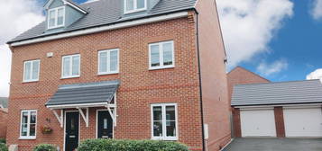 3 bed semi-detached house to rent