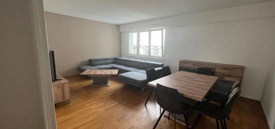 Studio meublé  à louer, 1 pièce, 13 m², Étage 8/–