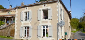 Maison de village  à vendre, 3 pièces, 2 chambres, 66 m²