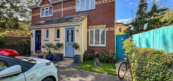 2 bed semi-detached house for sale