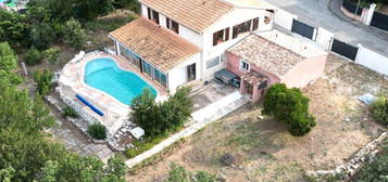 Propriété Villa Maison 2 logements /184m2 dont 35m2 de véranda /piscine 10.5x4.5m /double garage 40 m2 /superbe vue