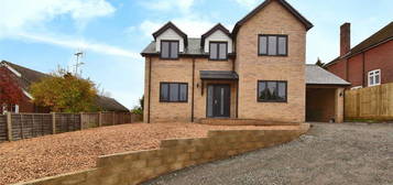 4 bedroom detached house to rent