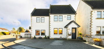 4 bed detached house for sale