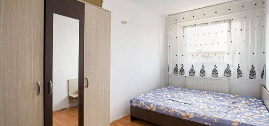 Apartament cu 3 camere Vlaicu etaj 4