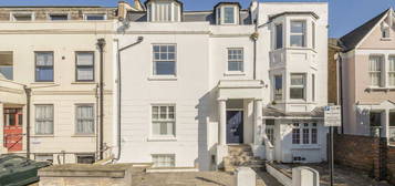 Flat for sale in Old Devonshire Road, London SW12