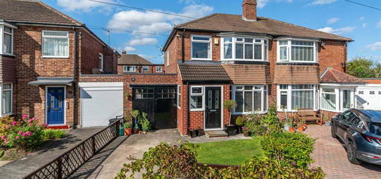 3 bedroom semi-detached house for sale