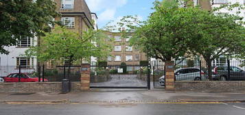 3 bed flat to rent