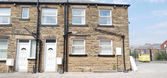 2 bedroom semi-detached house to rent