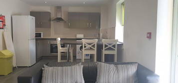 3 bedroom flat to rent