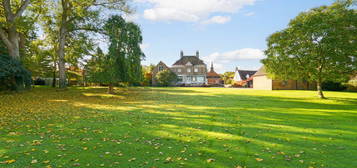 9 bed detached house for sale