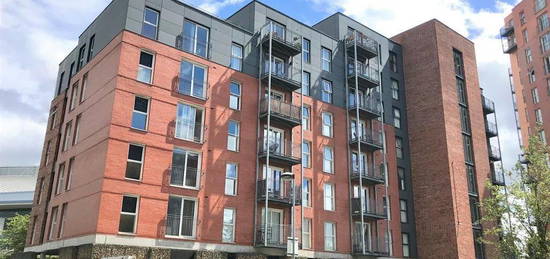 Flat to rent in 3 Stillwater Drive, Manchester M11