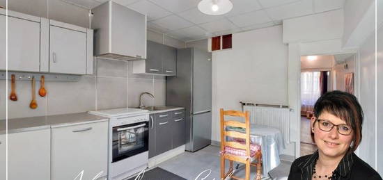 Maison de ville à vendre 5 pièces MONTMIRAIL (51) Jardin et 3 chambres