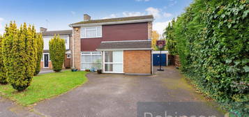 4 bed detached house for sale