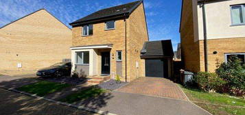 Property to rent in Lulworth Close, Stevenage SG1