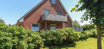 Behaglichkeit pur: 3-Zi.-Maisonette mit Balkon und Caport in Top-Lage von Bredstedt an der Westküste