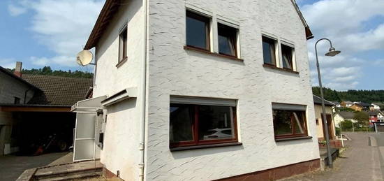 Freistehendes EFH mit 2 Terrassen und Balkon in Ortslage von Gladbach (nähe Wittlich)