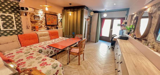 Fréjus Centre Grand studio en rez-de-chaussée à vendre, parf