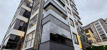 ÜST CADDE'DE DENİZ VE ŞEHİR MANZARALI 145 m2 3+1 DAİRE