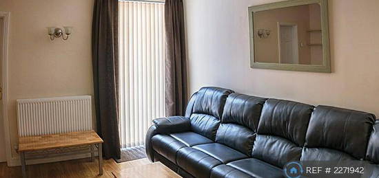 4 bedroom terraced house