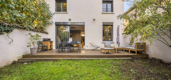 Maison  à vendre, 5 pièces, 4 chambres, 167 m²