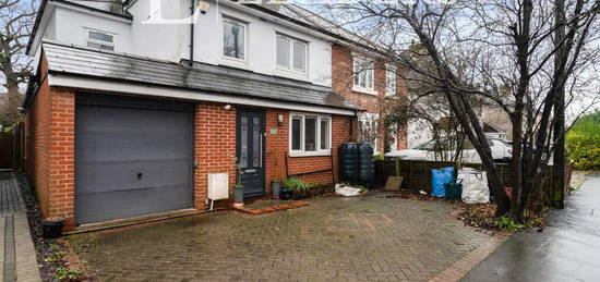 5 bedroom semi-detached house