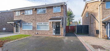 3 bedroom semi-detached house for sale