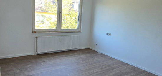 3,5 Zimmer Wohnung 100qm 1.OG *neu saniert*