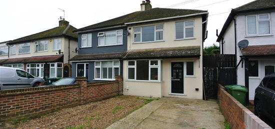 Terraced house to rent in Spelthorne Lane, Ashford TW15