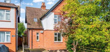 3 bed semi-detached house for sale