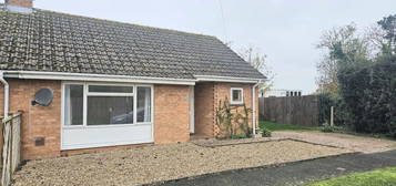 Bungalow to rent in Coombefield Road, Wickhamford, Evesham WR11